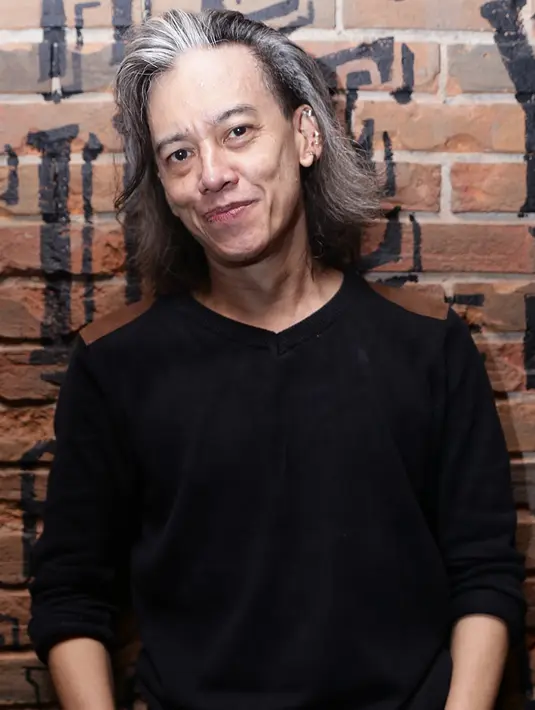 Faris RM juga sebagai pelatih vokal dalam pengerjaan album Swaragama Ayu Azhari. (Andy Masela/Bintang.com)