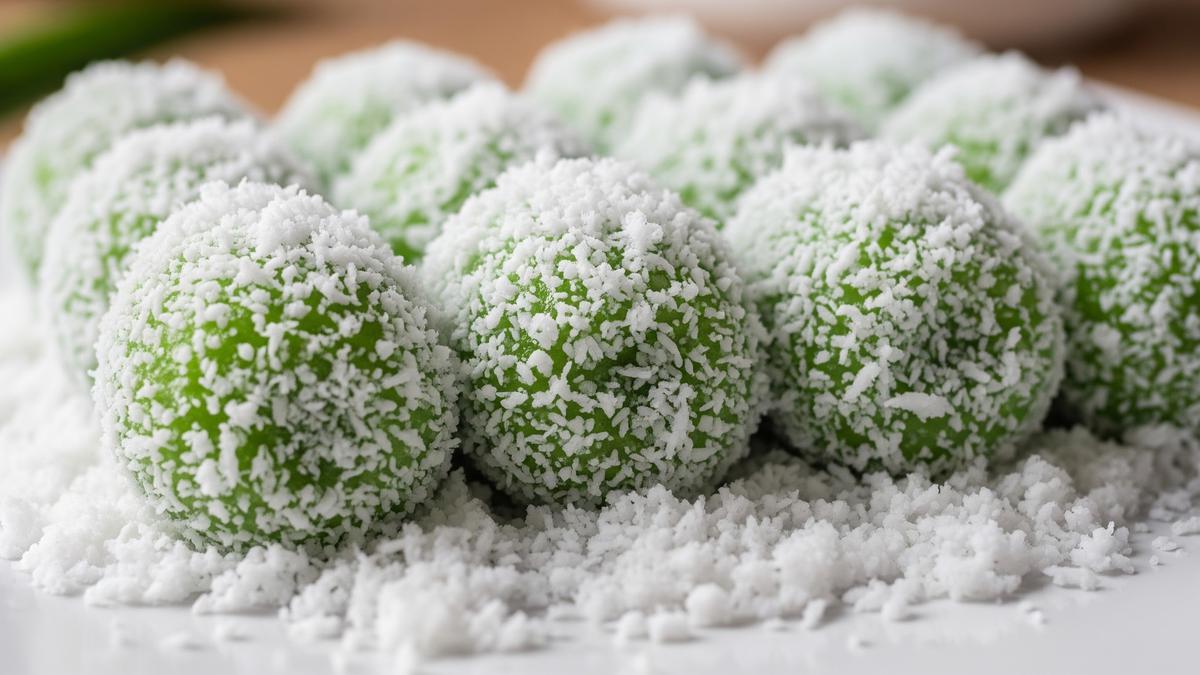 Trik Mudah Olah Kelapa Parut untuk Onde-Onde Khas Minang agar Tetap Segar Seharian