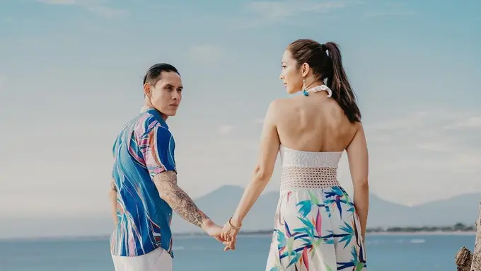 Andrea Dian dan Ganindra Bimo