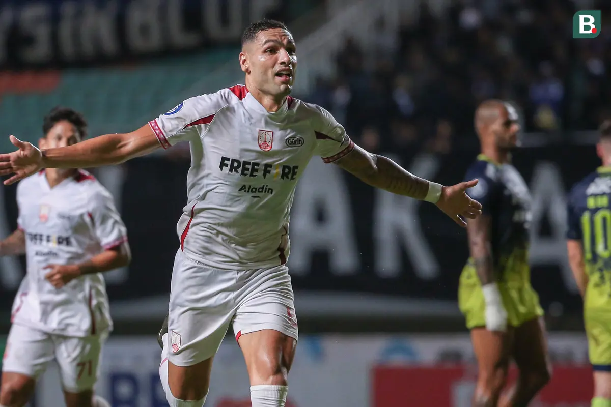Foto: Tendangan Kencang Jaimerson Dibalas Brace David Da Silva, Persib Bandung Menang 3-1