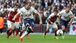 Arsenal. Harry Kane mampu mencetak 11 gol dan 3 assist ke gawang Arsenal dari total 16 laga di semua ajang kompetisi. Dari 16 laga tersebut, Harry Kane membawa Tottenham Hotspur, Norwich dan Leyton Orient 6 kali menang, 5 kali imbang dan 5 kali kalah. (AFP/Daniel Leal)
