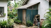 8 Ide Gudang Kecil di Belakang Rumah Kampung Rapi dan Murah dari Bahan Terjangkau