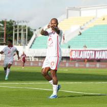 Pemain Malut United, David Da Silva, merayakan gol yang dicetaknya ke gawang PSM Makassar pada lanjutan BRI Super League 2025/2026 di Stadion B.j. Habibi, Parepare, Minggu (21/12/2025) sore WIB. (Dok. Malut United)