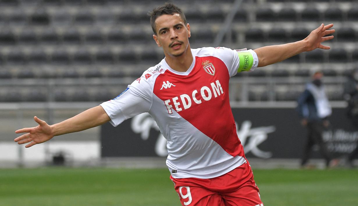 Wissam Ben Yedder. Striker yang kini menjalani musim ke-3 bersama AS Monaco ini pernah 1 kali menjadi top skor Liga Prancis. Bersanding dengan Kylian Mbappe, raihannya terjadi pada musim 2019/2020. Namun belum sekalipun gelar Liga Prancis diraihnya. (AFP/Loic Venance)