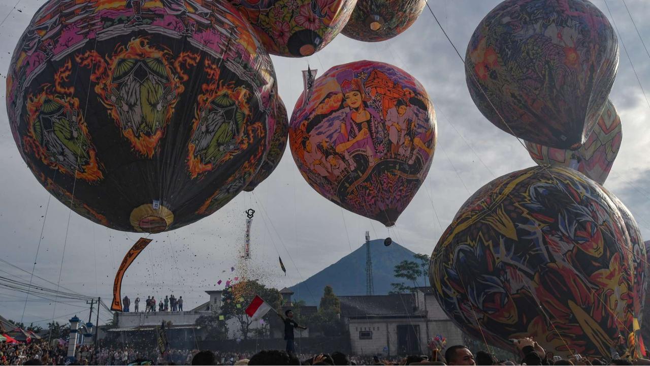 Keindahan warna-warni balon udara di Wonosobo