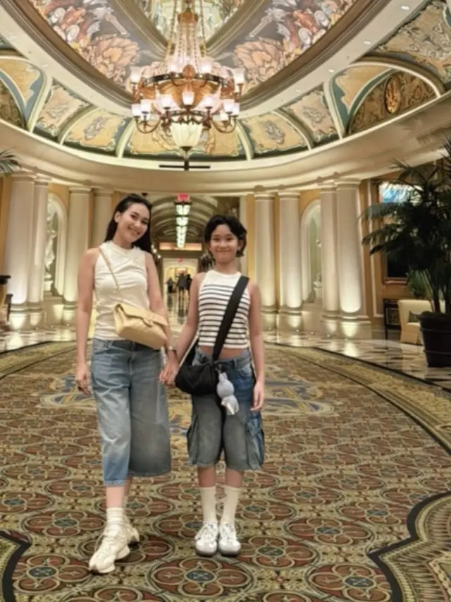 Ayu Ting Ting Liburan di Amerika Serikat Bersama Bilqis. [@ayutingting92]