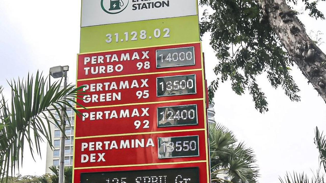 "Contohnya ketika ada mobil STNKnya belum diperpanjang dan sudah habis masa berlakunya, maka pengisian di SPBU itu tidak boleh karena otomatis akan eror," ungkapnya.