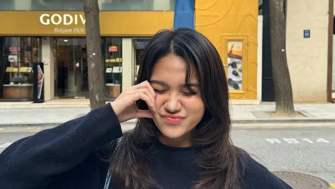 Azizah Salsha dengan potongan rambut barunya