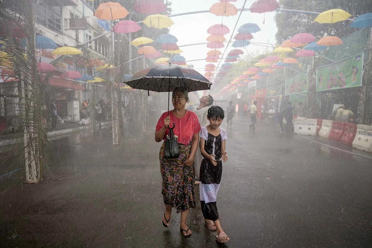 FOTO: Kemeriahan Festival Air Thingyan di Yangon