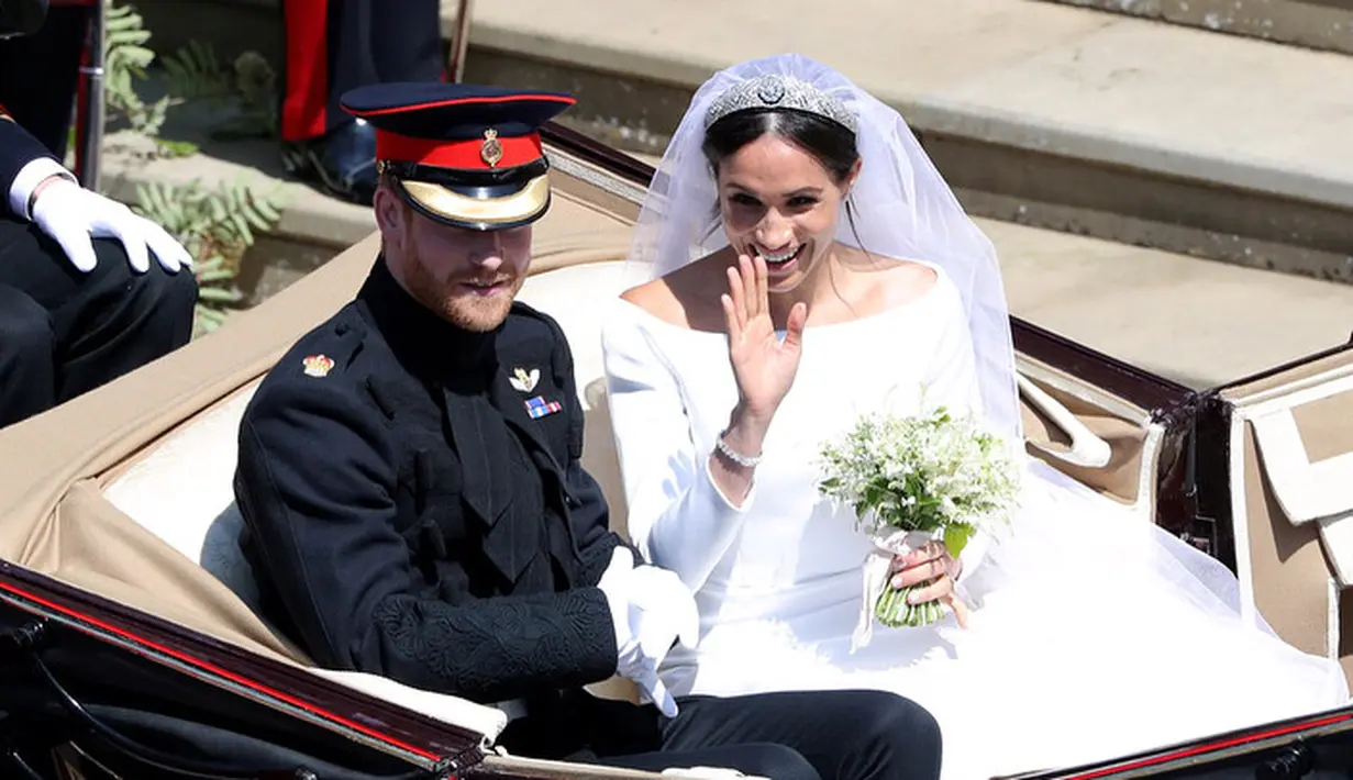 "Hari itu benar-benar terbaik. Meghan dan Harry terlihat sangat bahagia," kenangnya. instagram/kensingtonroyal)