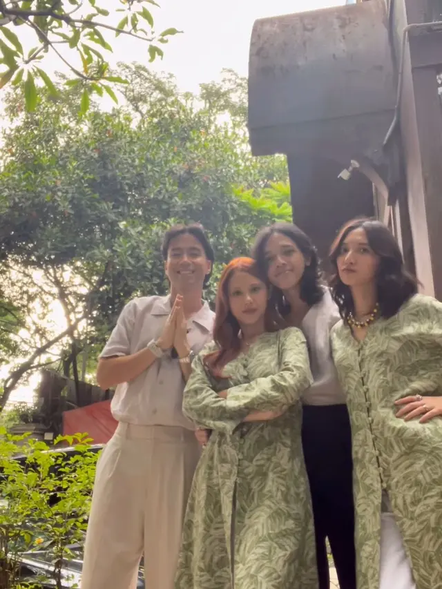 Nadin Amizah dan Faishal Tanjung dengan Vidi Aldiano dan Sheila Dara (Instagram/@tanjung____)