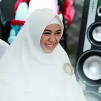 Foto profil Oki Setiana Dewi (Deki Prayoga/bintang.com)