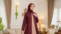 8 Model Gamis Kombinasi 2 Warna Terbaru untuk Lebaran 2026, Tampil Elegan di Hari Raya