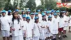 Dengan menjadi dokter kecil, anak-anak bisa belajar memberikan pertolongan pertama bagi teman-teman yang sakit sampai menjaga kebersihan diri dan lingkungan. 