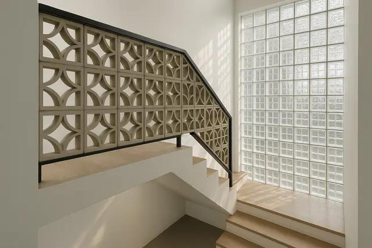 7 Model Rumah Minimalis Kombinasi Roster dan Glass Block, Hunian Cantik yang Hemat Energi