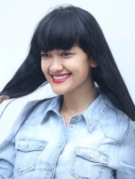 Julia  Perez kini kembali ke tanah air usai pengobatan kanker serviks yang dideritanya. ( Andy Masela/Bintang.com)