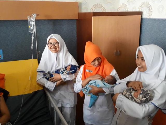 Keganjilan Sebelum Kelahiran Bayi Kembar Tiga Di Cilacap Regional Liputan6 Com