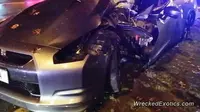 Tergelincir, Nissan GT-R Hajar Pohon