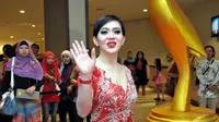  Mantan rekan duet Anang Hermansyah ini berjalan penuh percaya diri di atas red carpet AMI Awards 2014 yang digelar di The Kasablanka, Jakarta, Kamis (19/6/2014) (Liputan6.com/Panji Diksana) 