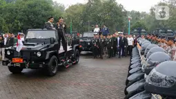 Menteri Pertahanan Prabowo Subianto menyerahkan sebanyak 228 alutsista dengan beragam jenis. (Liputan6.com/Herman Zakharia)