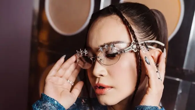 Rossa di Video Klip Terbaru Single Sinaran