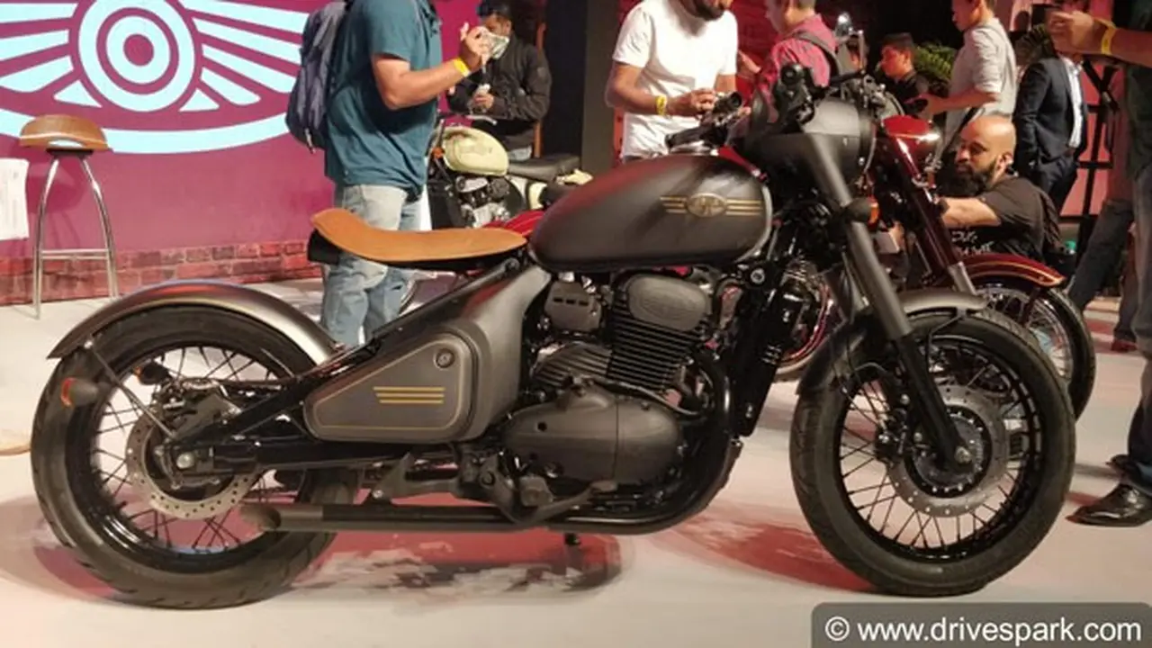 Jawa Perak Bergaya Bomber