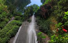 Indahnya Curug Anom Natural Hills Lembang yang Bentuknya Anti Mainstream, Mandi di Sini Konon Bisa Datangkan Jodoh
