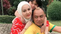 Azis Gagap dan istri kedua (Sumber: Instagram/dewi_keke22)