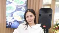 Nagita Slavina Serius Berbisnis Kuliner karena Suka Makan, Jajakan Ikan Sayur Asin Hingga Bebek Peking