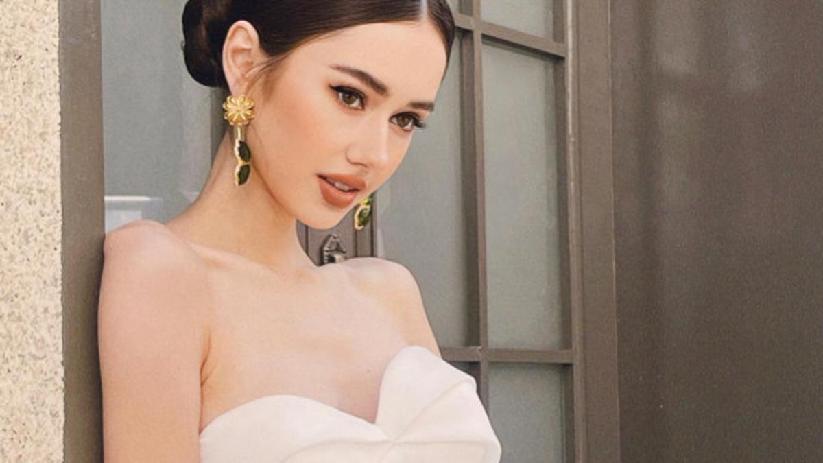 6 Gaya Vika Kolesnaya Istri Billy Syahputra Jadi Model Gaun Pengantin, Penampilannya Bikin Pangling