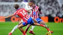 Hasil imbang membuat posisi dua pelakon Derby Madrid ini tak berubah di klasemen. Real Madrid tetap memimpin dengan keunggulan satu poin atas Atletico Madrid yang berada di peringkat dua. (AP Photo/Manu Fernandez)