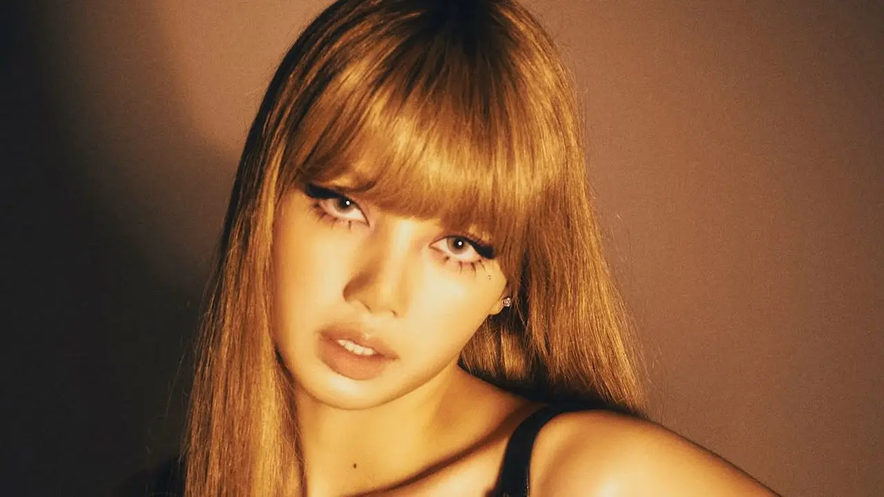 Lisa BLACKPINK Resmi Rilis Album Solo Pertamanya. (instagram/lalalalisa_m)