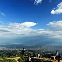 Berlibur ke Bandung rasanya tak lengkap kalau tidak mengunjungi 6 tempat wisata Instagrammable berikut ini. (Sumber : dolandolen.com)