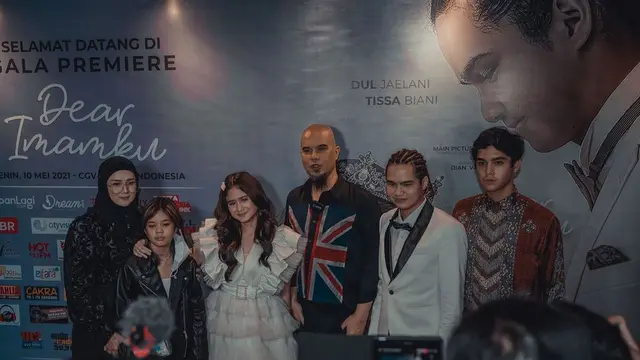 Punya Panggilan Mami, Ini 7 Potret Kebersamaan Mulan Jameela dan Dul Jaelani