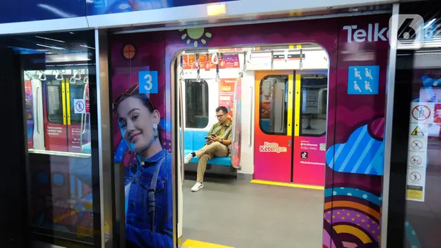 Aturan Dicabut,  Penumpang MRT Bebas Masker