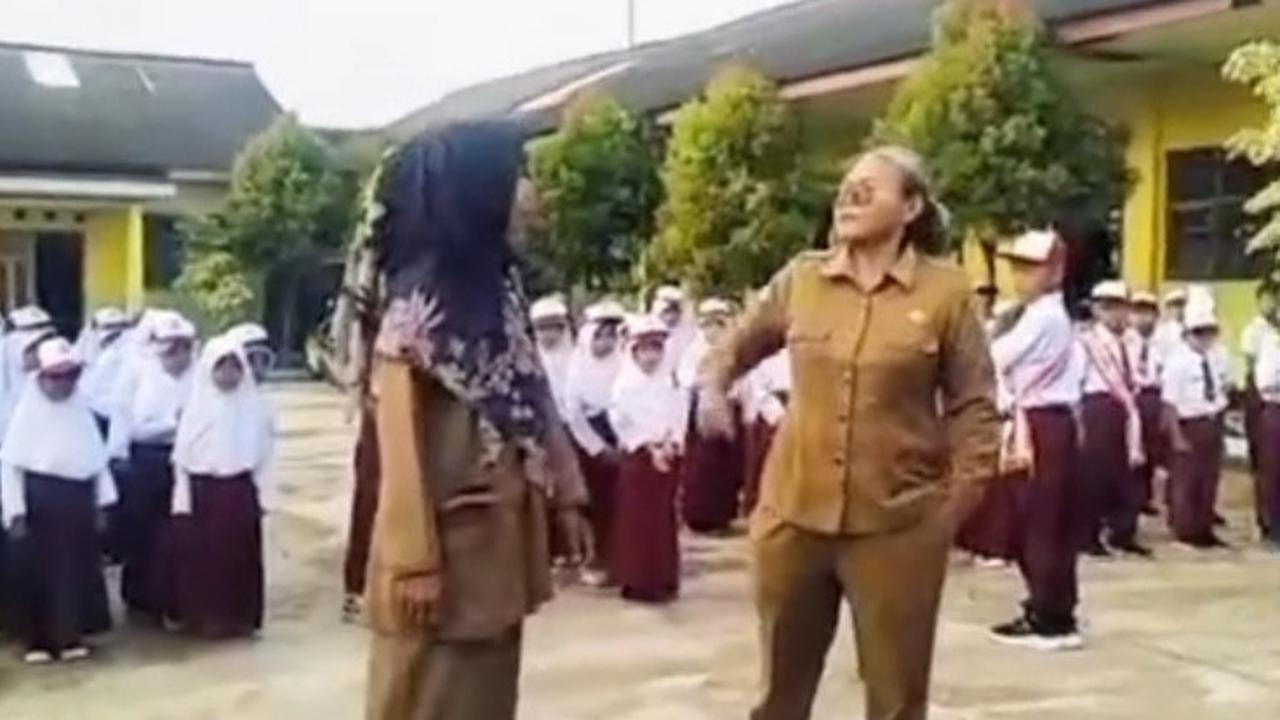 Viral Video Guru di Lampung Marah Hingga Ancam Cekik Murid saat Upacara