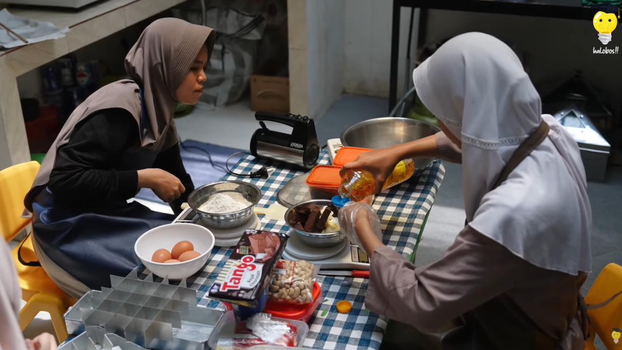Bermula dari Usaha Baju