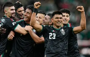 Mexico's Luis Romo, third left, celebrates with his teammates after scoring g his team's first goal during the World Cup Group A soccer match between Mexico and South Korea in Zapopan, near Guadalajara, Mexico, Thursday, June 18, 2026. (AP Photo/Natacha Pisarenko)