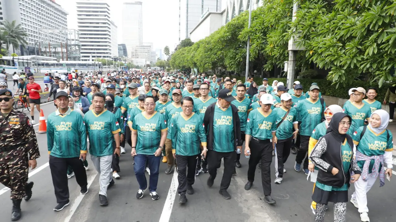 Pimpinan Pusat Ikatan Sarjana Nahdlatul Ulama (PP ISNU) menggelar kegiatan Fun Walk bertema lingkungan di kawasan Car Free Day (CFD) Jalan MH Thamrin, Jakarta Pusat, Minggu (20/4/2025) (Istimewa)