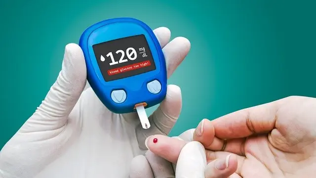 Ilustrasi Pemeriksaan Gula Darah (Sumber: alodokter.com)