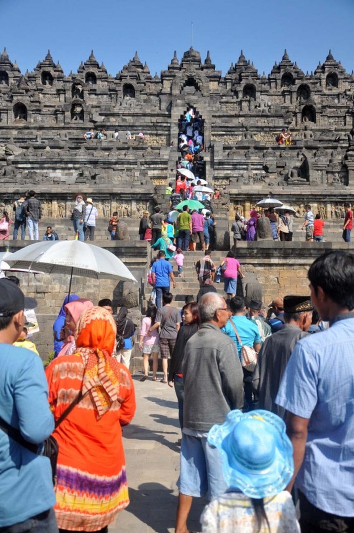 Hari ketiga Lebaran, Candi Borobudur banjir pengunjung