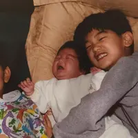 Eric Nam bukan lahir di Korea, cowok ganteng ini lahir di Atlanta, Georgia. Dan ia merupakan anggota dari Atlanta Boy Choir. (Foto: allkpop.com)