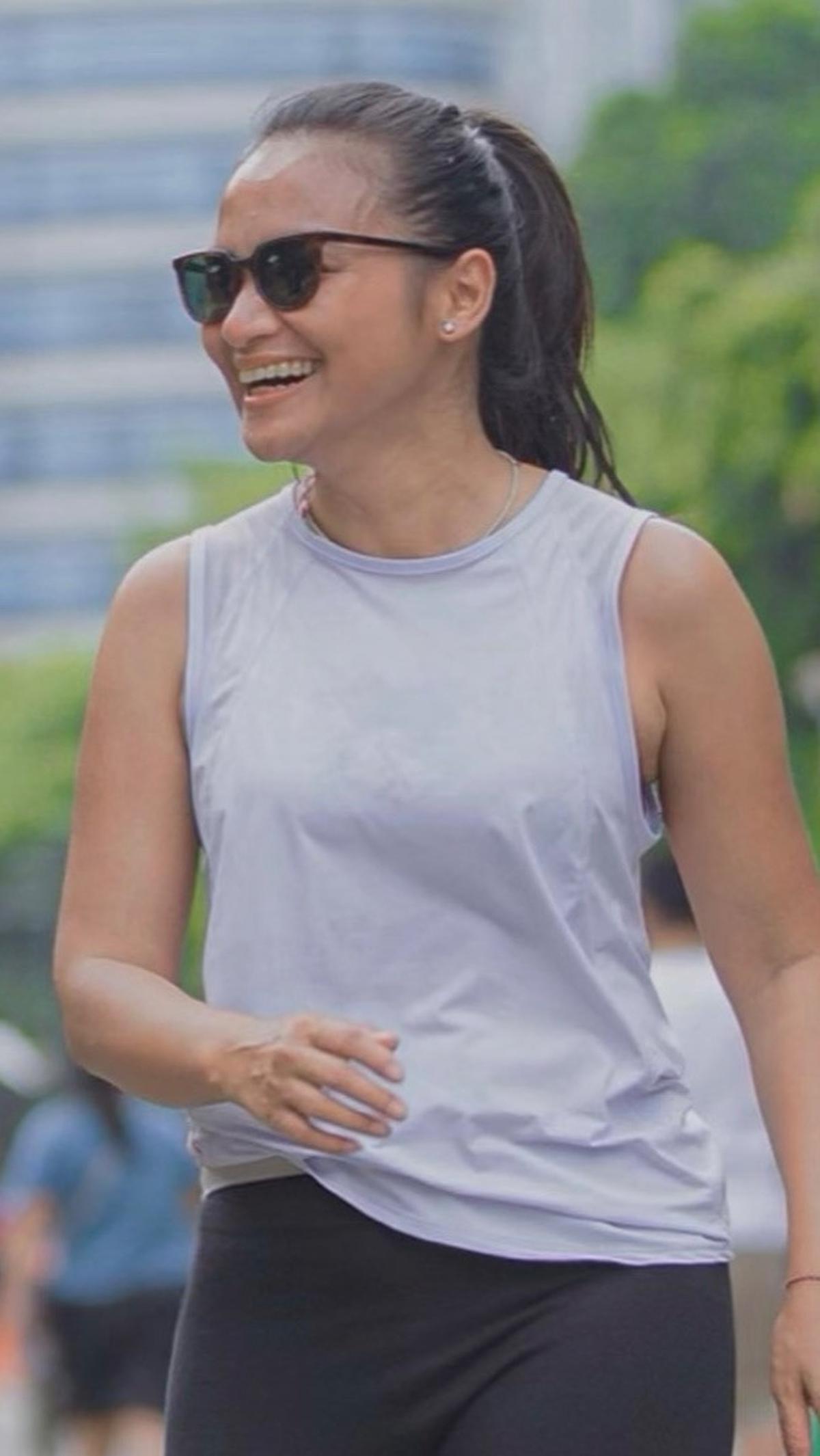 Mariana Putri juga hobi olahraga. Ia kerap mengikuti olahraga lari. Ini penampilannya saat olahraga lari.
