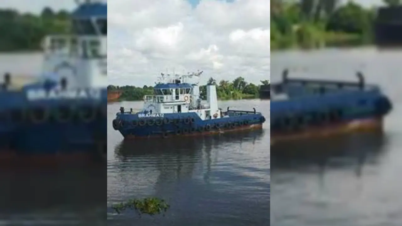 Kapal Tugboat Brahma 12