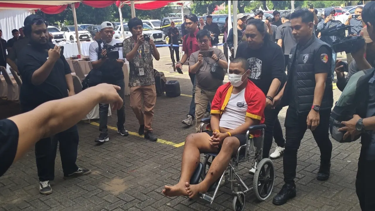 Pelaku pencurian berinisial JR diringkus polisi. (Liputan6.com/Fauzan)