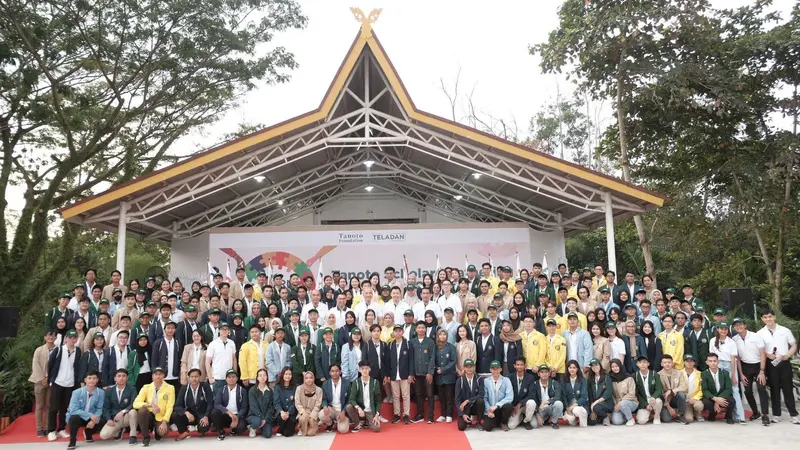 Tanoto Foundation menggelar event Tanoto Scholars Gathering (TSG) di Pangkalan Kerinci, Riau, Minggu (23/7/2023). Acara ini dihadiri ratusan mahasiswa penerima beasiswa dari Tanoto Foundation (Istimewa)