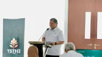 Menteri Koordinator Bidang Perekonomian Airlangga Hartarto dalam kegiatan peninjauan fasilitas di Taman Sains Teknologi Herbal dan Hortikultura (TSTH2). (Foto: ekon.go.id)