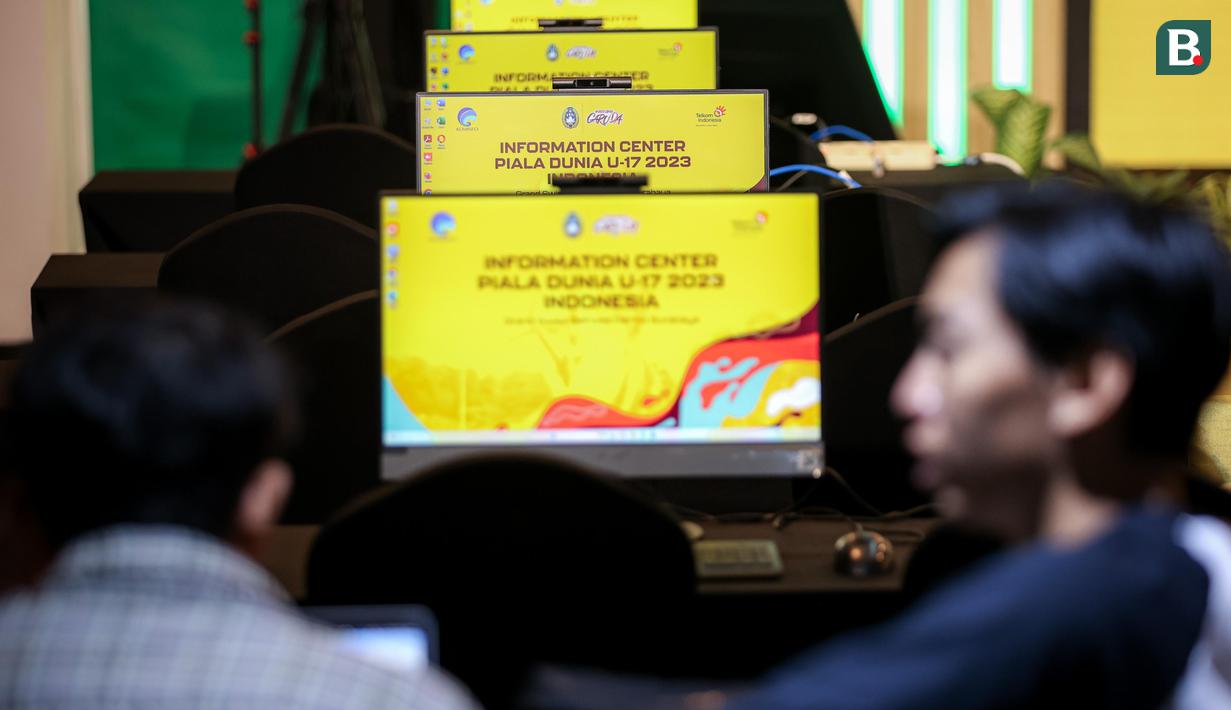 Di tempat tersebut juga tersedia fasilitas lain untuk mendukung kerja para awak media. Mulai dari tempat konferensi pers, interview corner, coffee break, hingga fasilitas pijat. (Bola.com/Bagaskara Lazuardi)