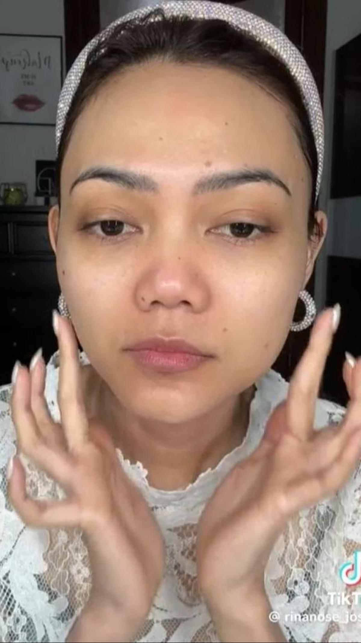 Makeup Korean Look Rina Nose pakai cushion di bawah Rp 100 ribu <br>