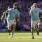 Selebrasi Phil Foden usai mencetak gol untuk Manchester City ke gawang West Ham dalam laga pekan terakhir Premier League 2023/2024 di Etihad Stadium, Minggu (19/5/2024) malam WIB. (AP/Dave Thompson)